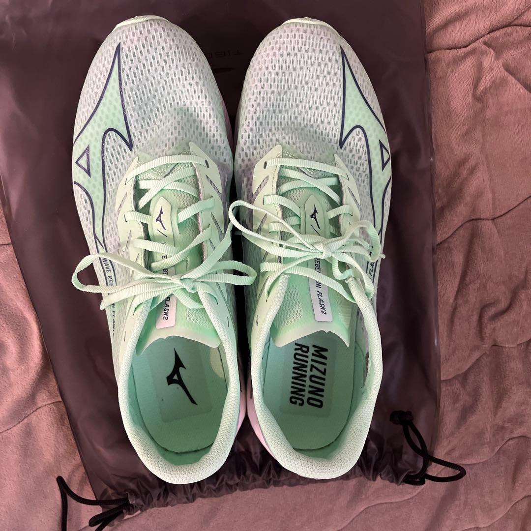 美品ミズノWAVE REBELLION FLASH2 28㎝