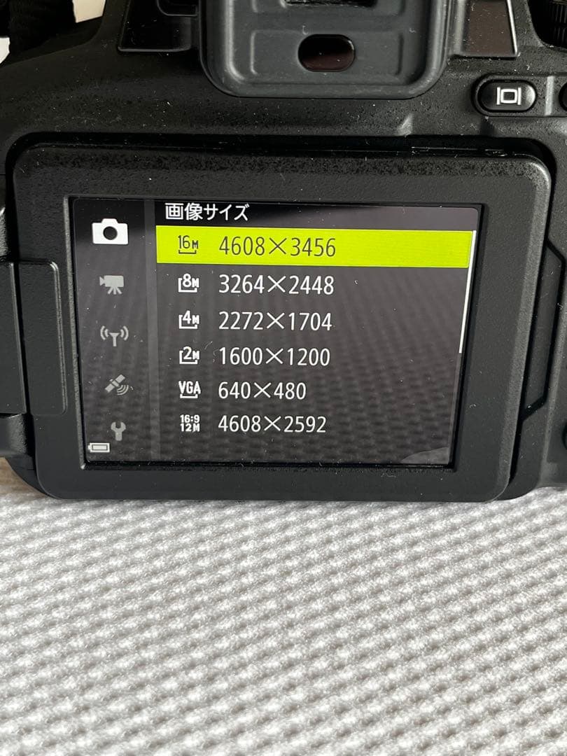 美品　Nikon COOLPIX P900 SDカード64GB付き