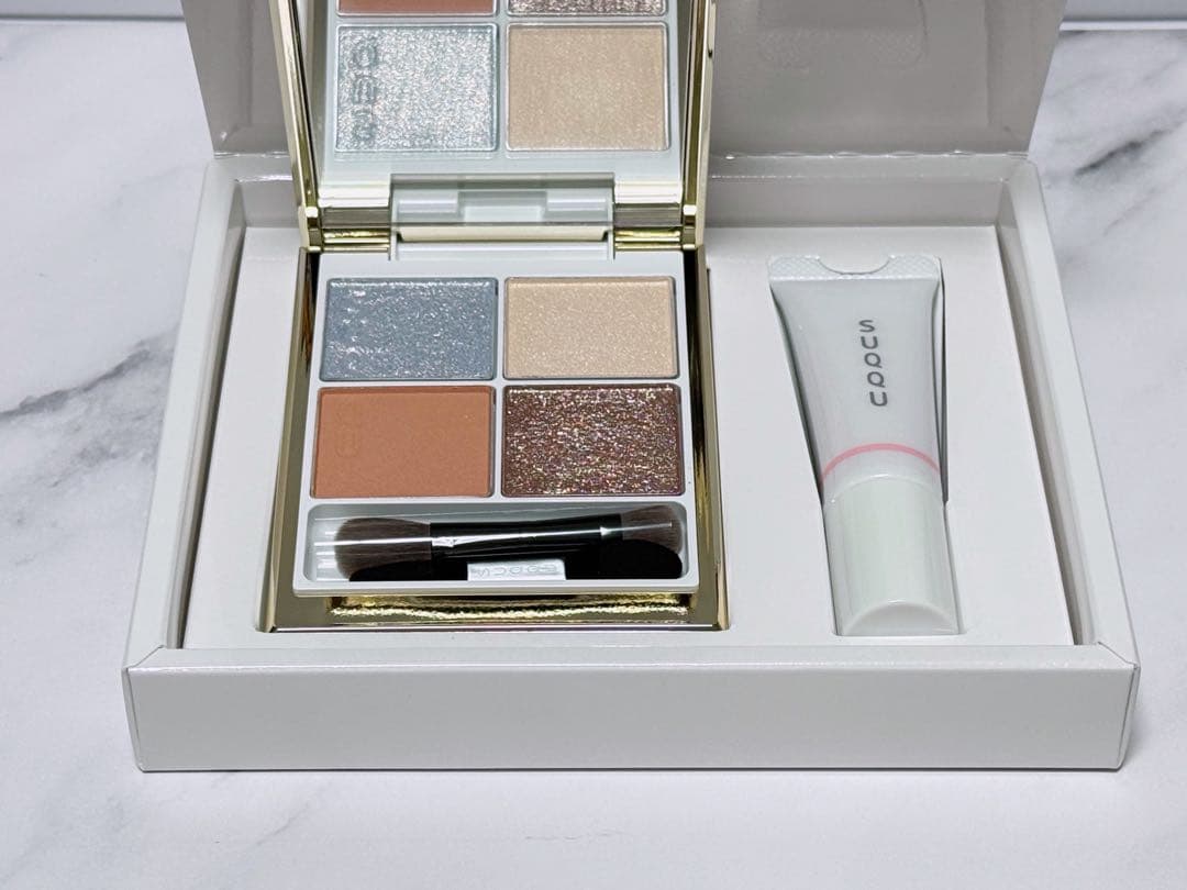 SUQQU メイクアップ キット　光飾 (2025 ホリデー コレクション)