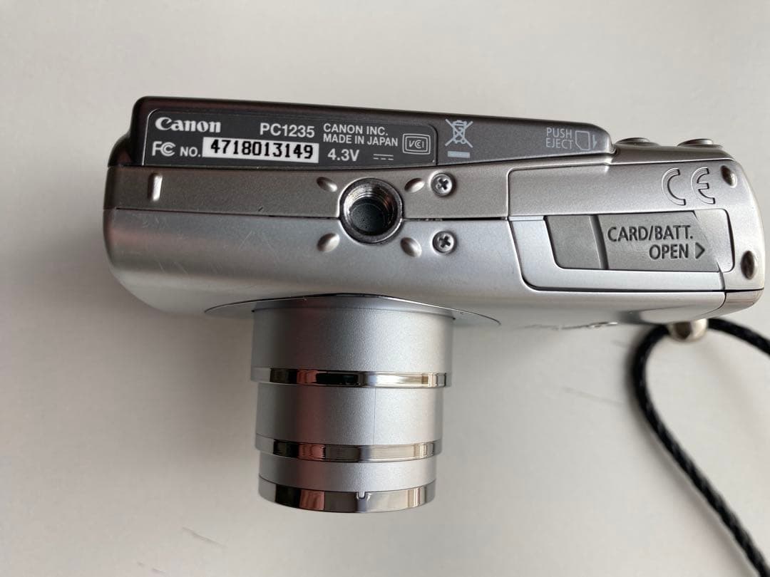 Canon IXY DIGITAL 810IS コンパクトデジタルカメラ　中古品