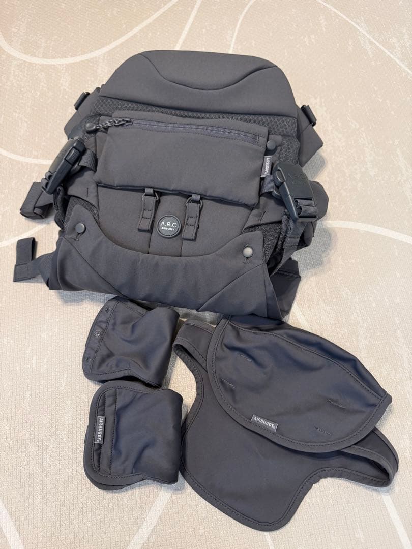 AIRBUGGY A.B.C. COMFO 抱っこ紐　未使用　最新モデル