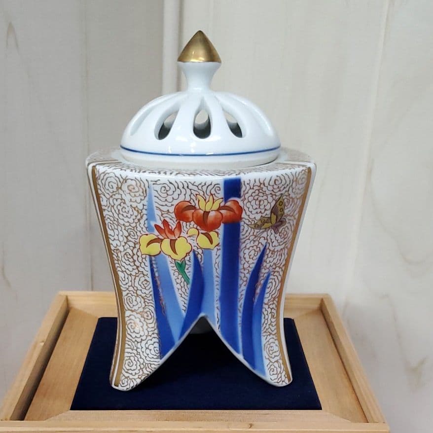 有田焼 三花地紋 香炉