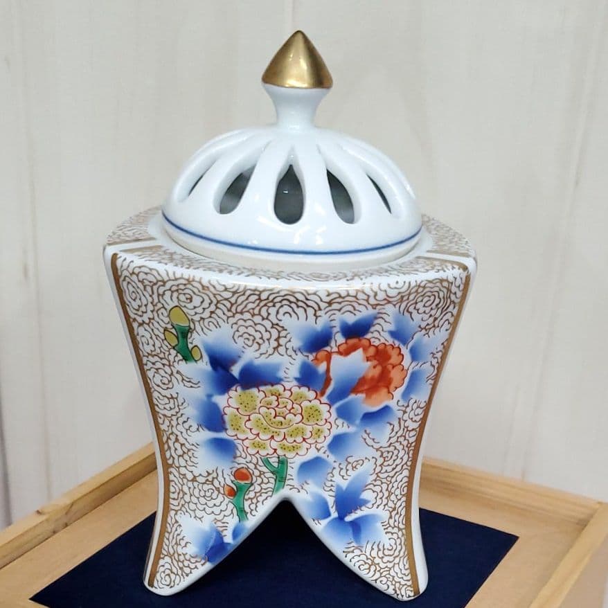 有田焼 三花地紋 香炉