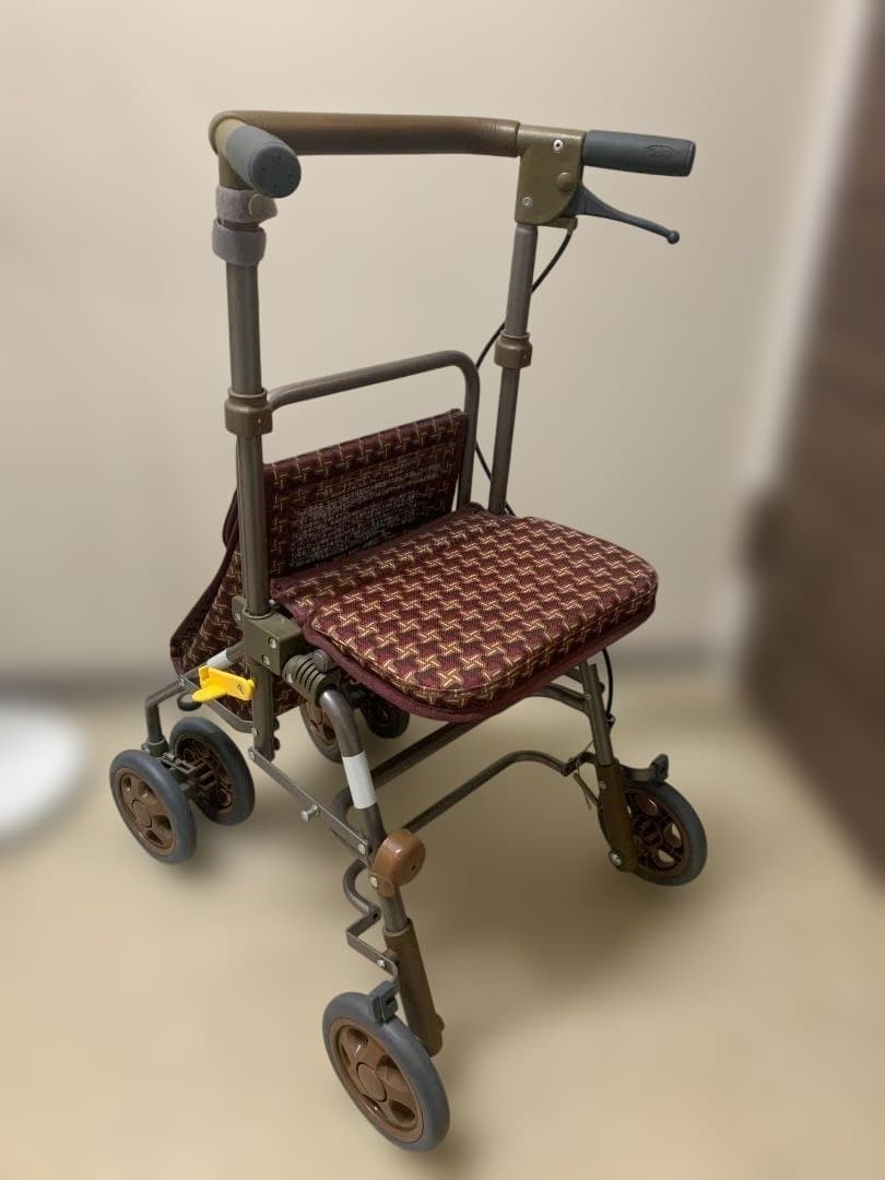 シルバーカー フォルテライト　茶色と赤のチェック柄