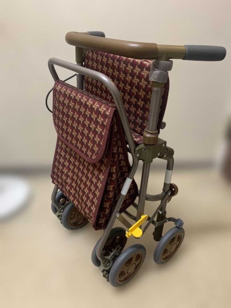 シルバーカー フォルテライト　茶色と赤のチェック柄