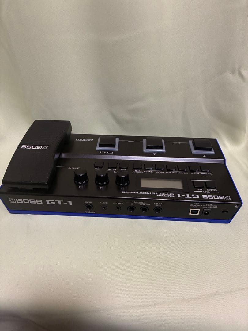 BOSS GT-1 + BOSS純正ACアダプタ　ギターエフェクター
