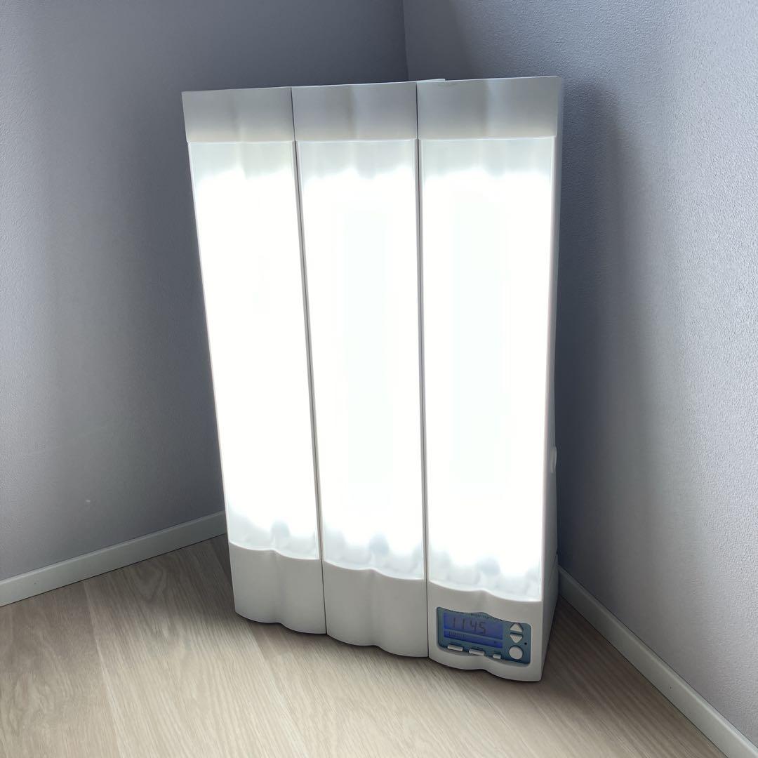 「Bright Light ME+ 」 高照度光照射器具／光療法／ブライトライト