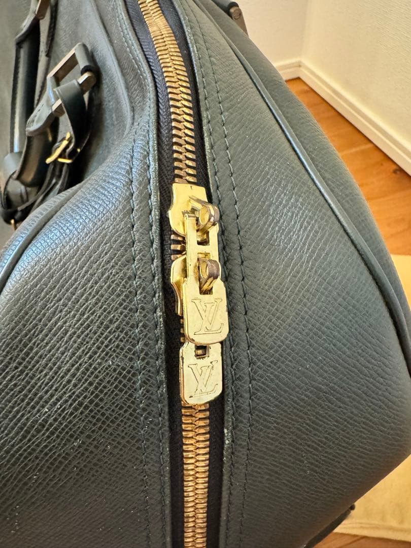 LOUIS VUITTON ダークグリーン ボストンバッグ　タイガ　ケンダル