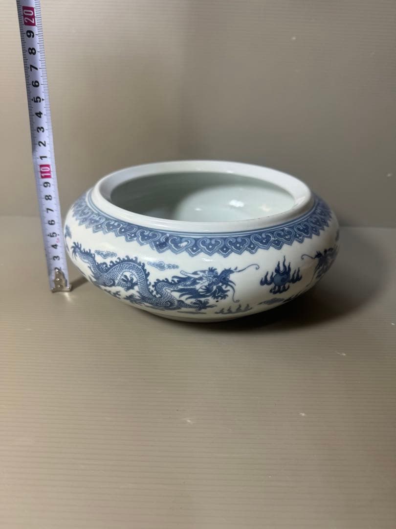 2431 中国美術 乾隆年製銘 染付龍図文陶鉢 時代物