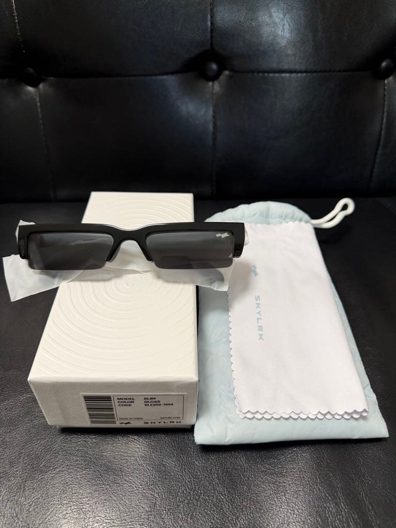 新品未使用品　SKYLRKサングラス GLOSS