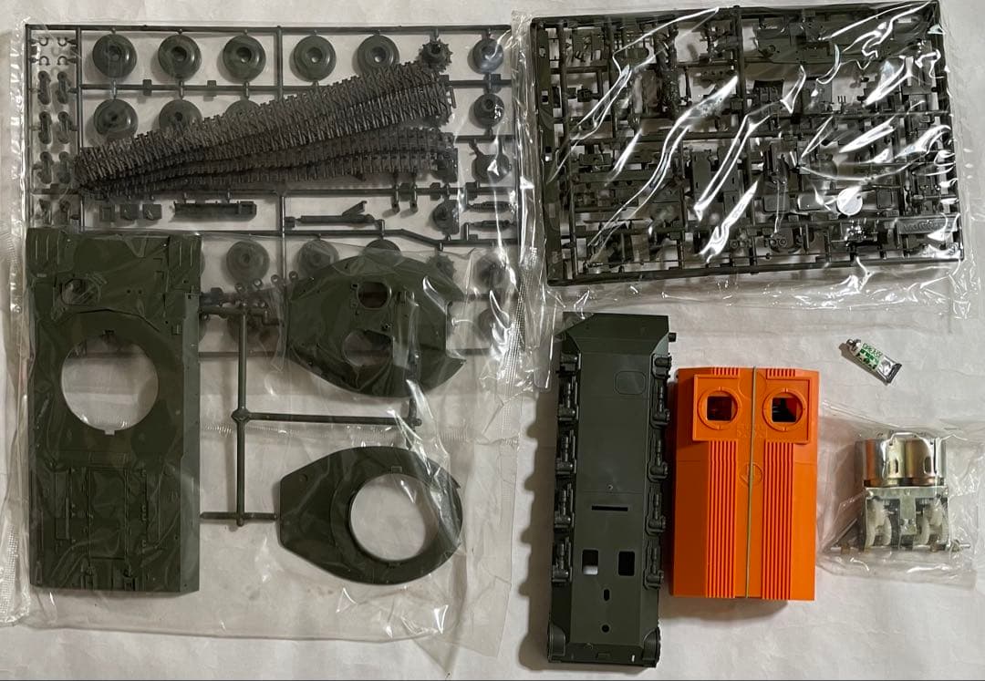 1/35陸上自衛隊74式戦車 2チャンネル リモコンタンク タミヤ製