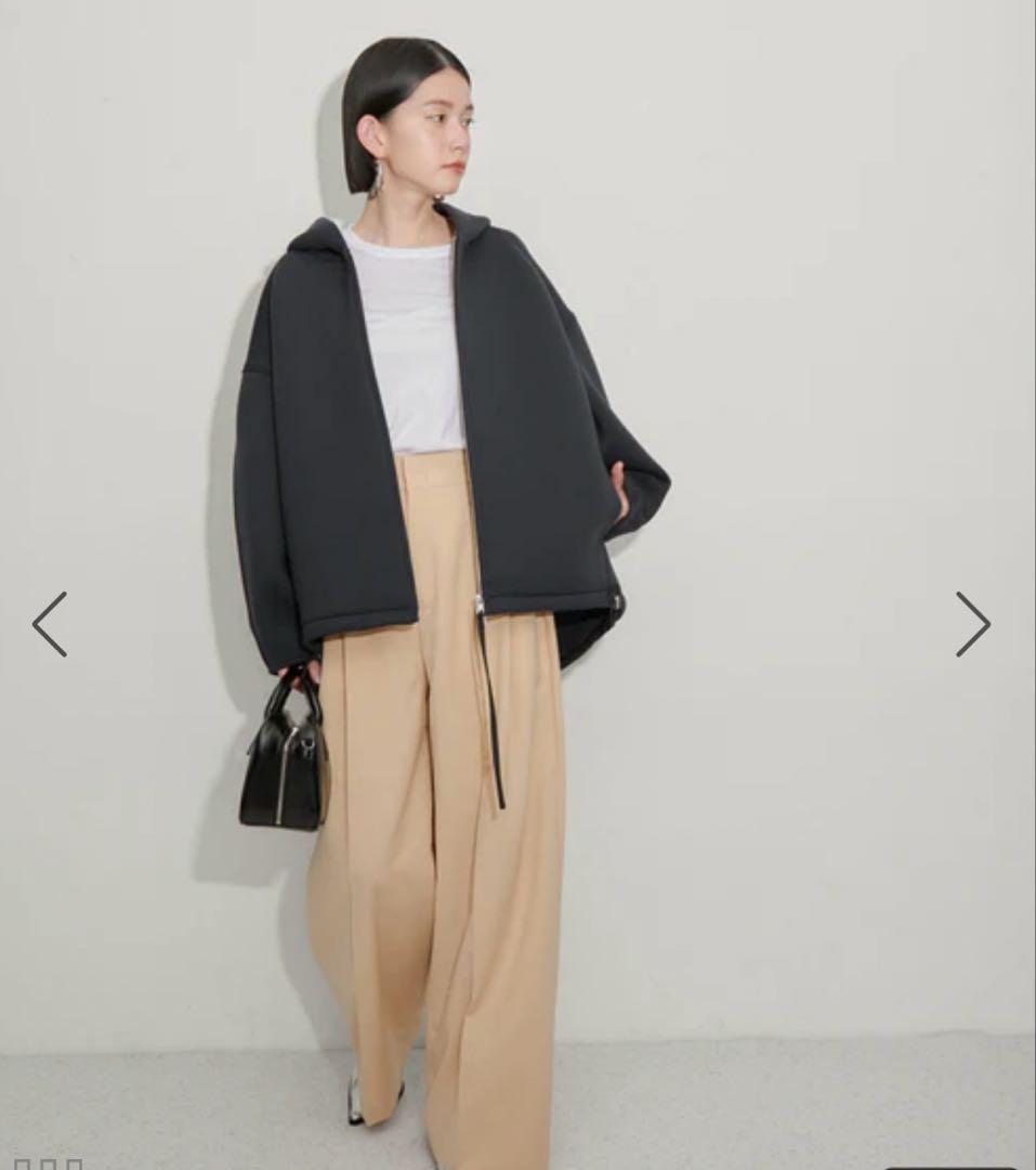 アダムエロペ ダンボールフーディ　ジップブルゾン