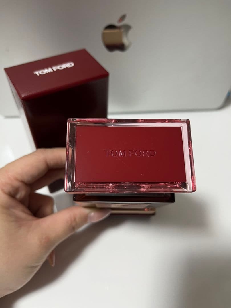 トムフォード　ロストチェリー　Eau de Parfum 100ml