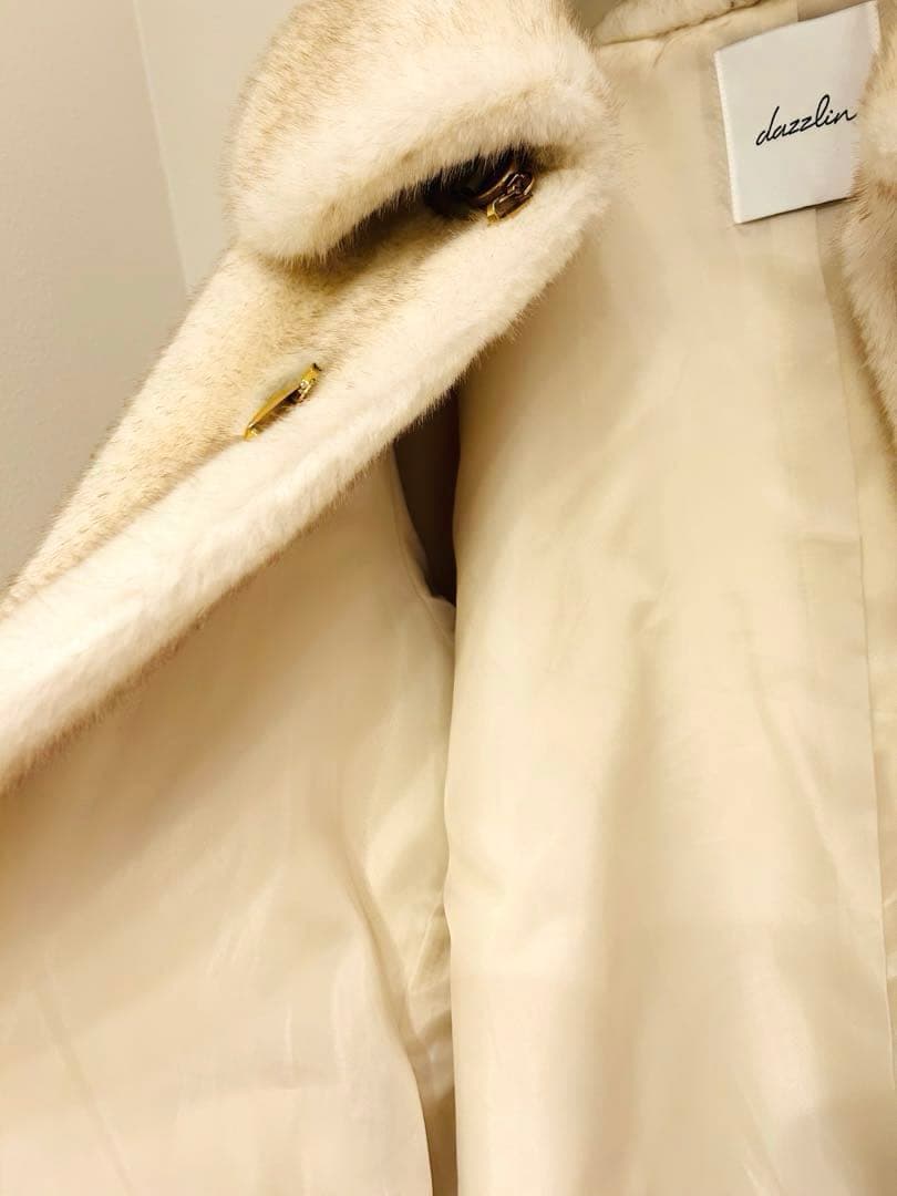 ダズリン　ビットミドルミンクライクファーコート オフホワイト