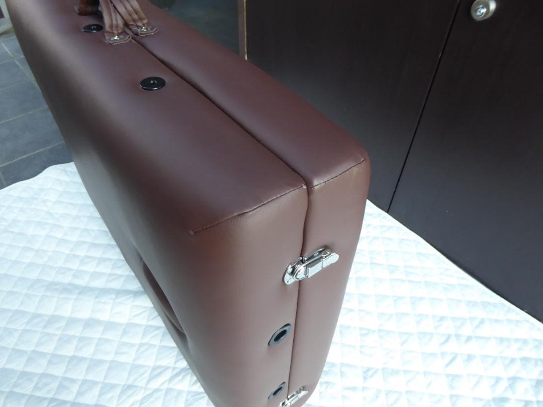 美品　SEVEN BEAUTY 折りたたみ　エステベッド　マッサージベッド