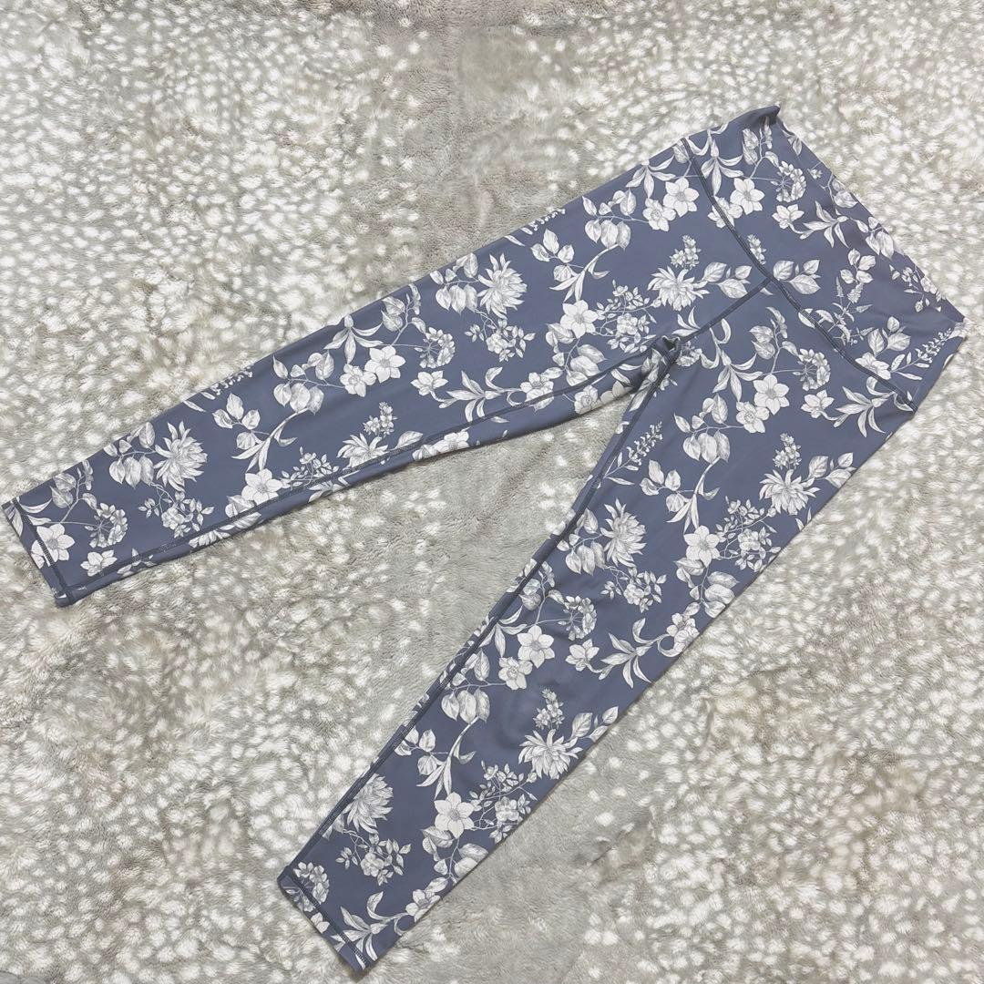 SUKALA ボタニカルガーデン　ブラトップ＆レギンス