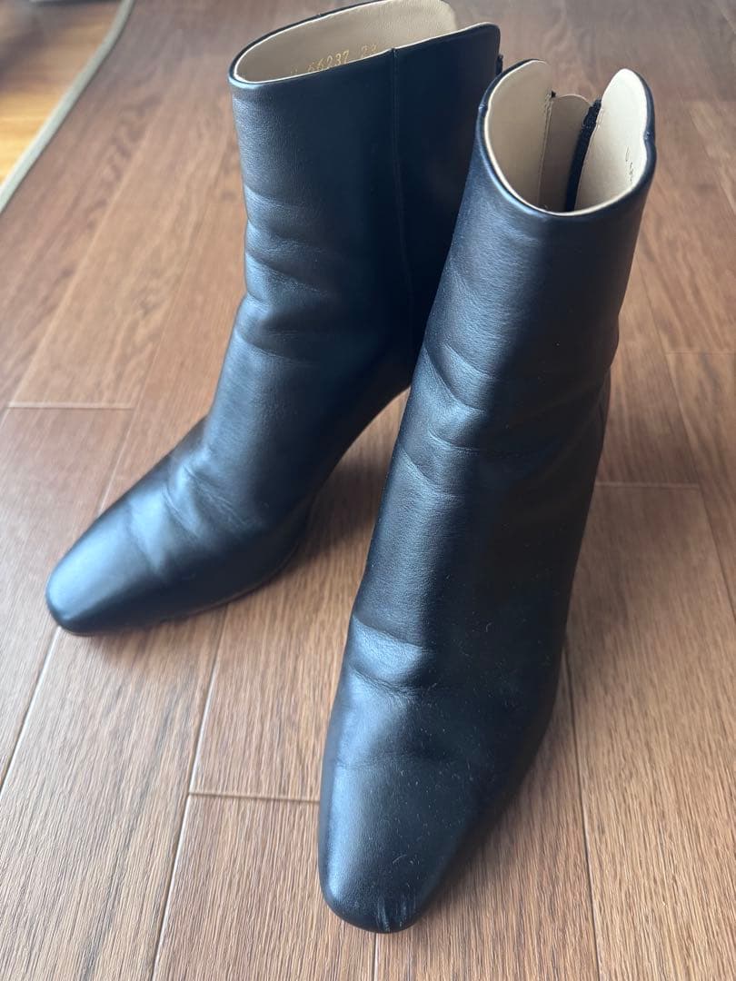 最終値下げ　DIANA ショートブーツ　スムース　牛革　黒　23.0