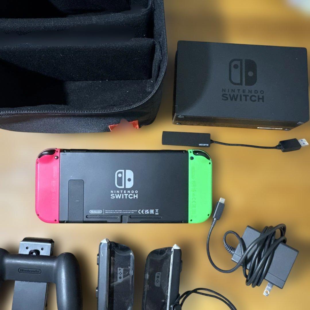 Nintendo Switch グリーン/ピンク 本体中古品 周辺機器オマケ多数
