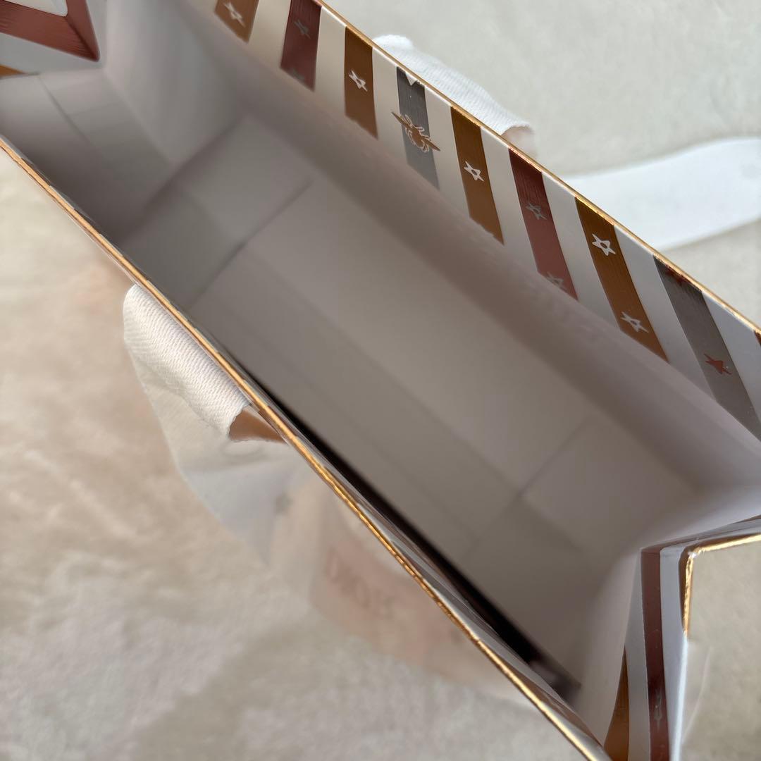 新品　ディオールスキン フォーエヴァー グロウ ルミナイザー 001