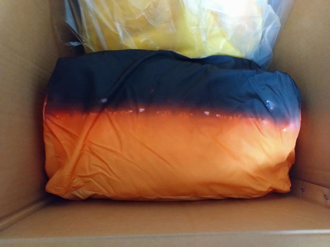 ファミマ　プリンサンド型　寝袋