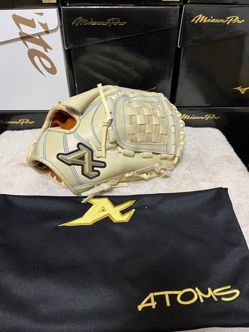 アトムズ　ATOMS　硬式　投手　内野手　兼用　オーダー　グローブ