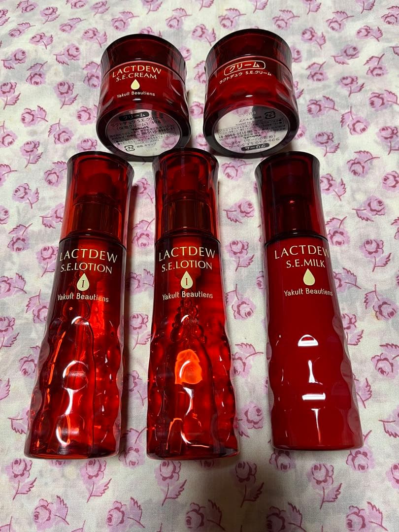 ラクトデュウS.Eローション1（1本１回使用）・S.Eミルク・S.Eクリーム×2