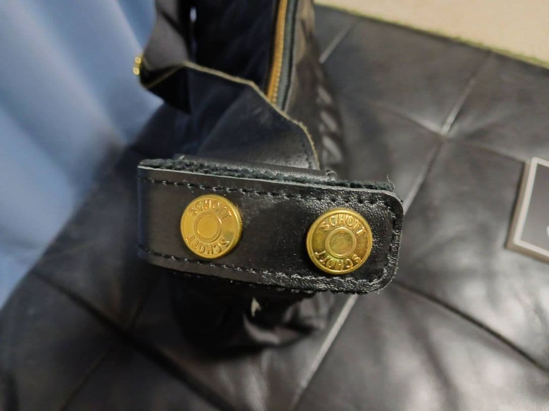 美品　Schott　PADDED BANANA BAG ショット　牛革　ハーレー