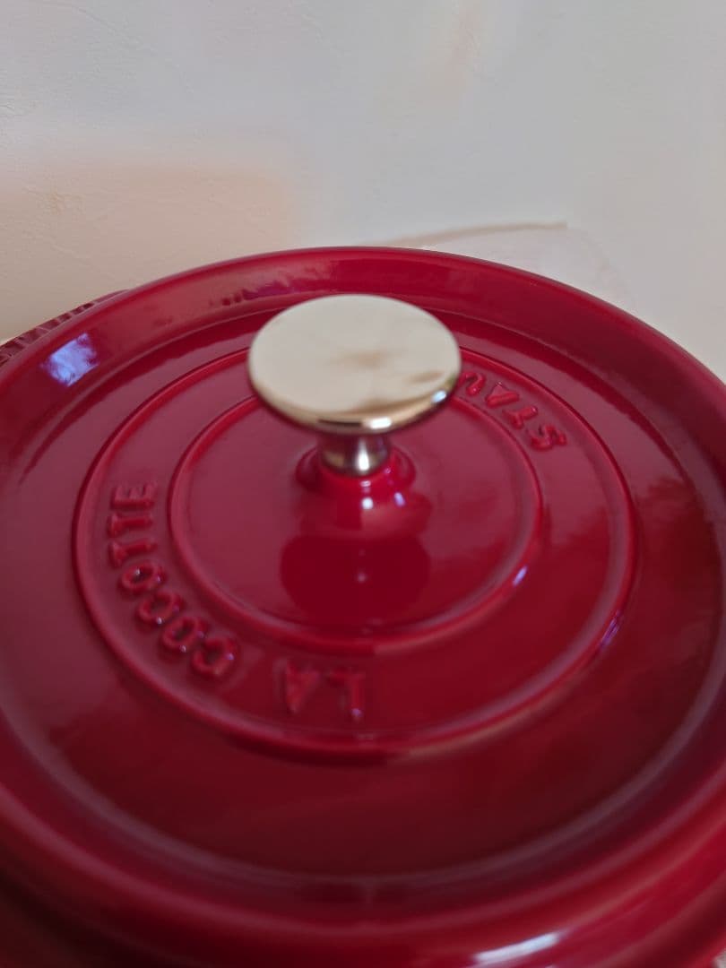 ストウブStaub　ココットラウンド18cm ボルドー