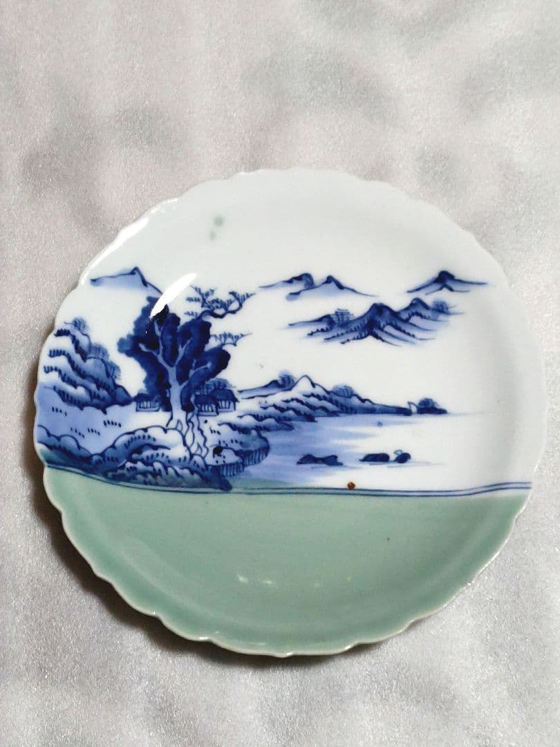 古伊万里　青磁　染付　風景皿　中皿　骨董　輪花形