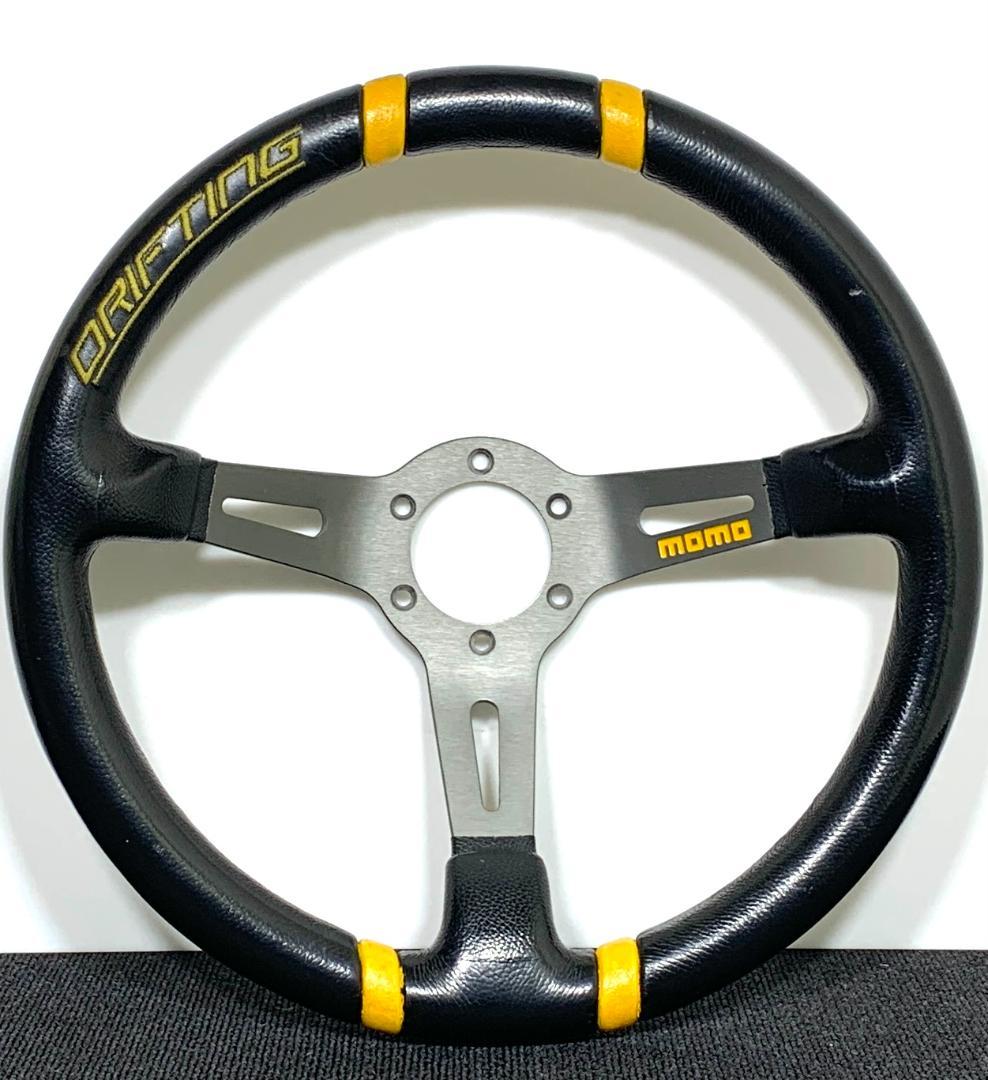 モモ ドリフティング シルバースポーク 35パイ ディープコーン ステアリング