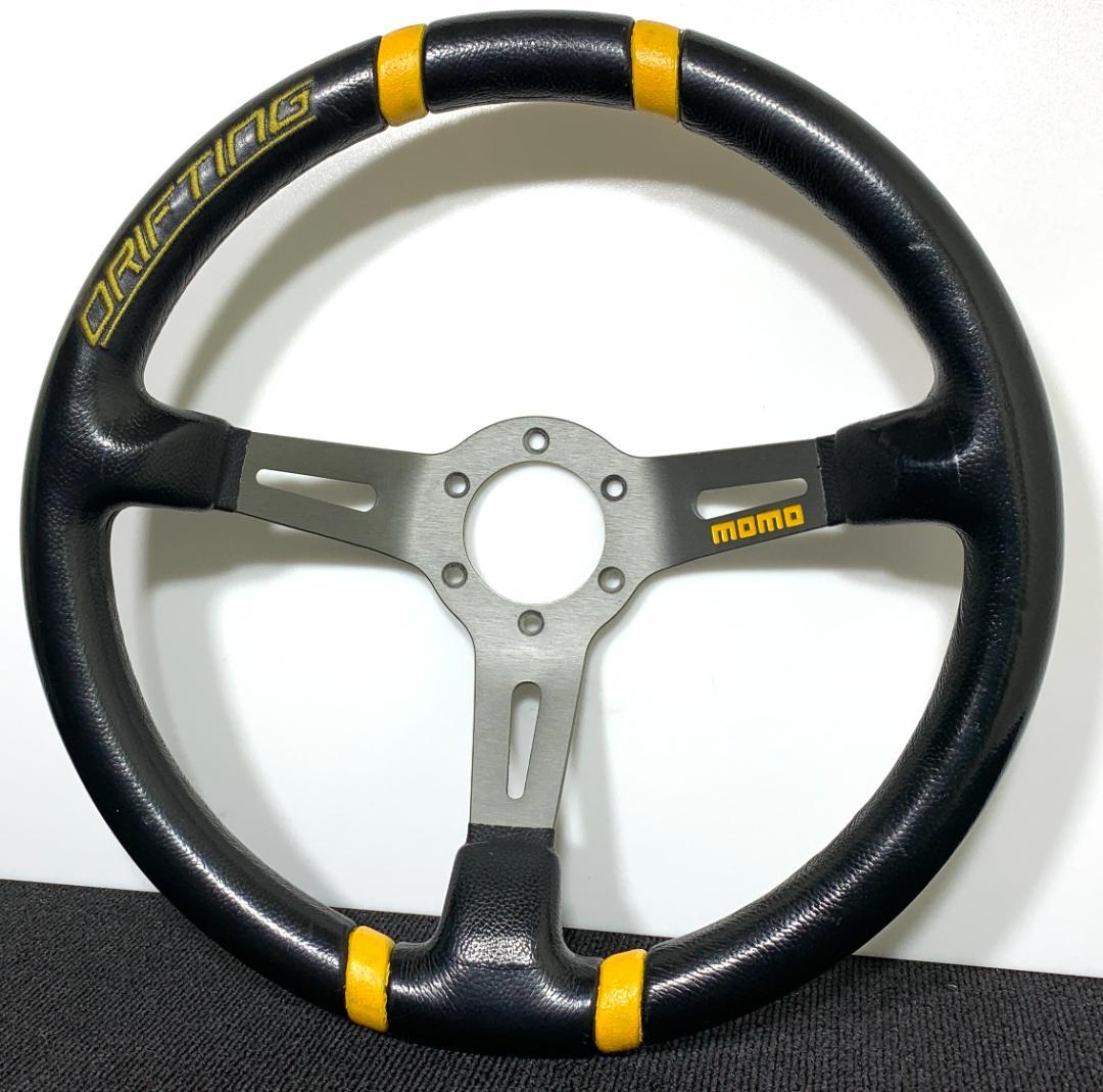 モモ ドリフティング シルバースポーク 35パイ ディープコーン ステアリング