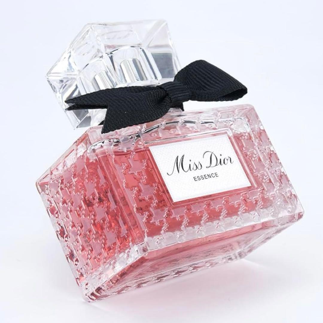 【新品未使用】Miss Dior Essence 50ml ホリデーコレクション