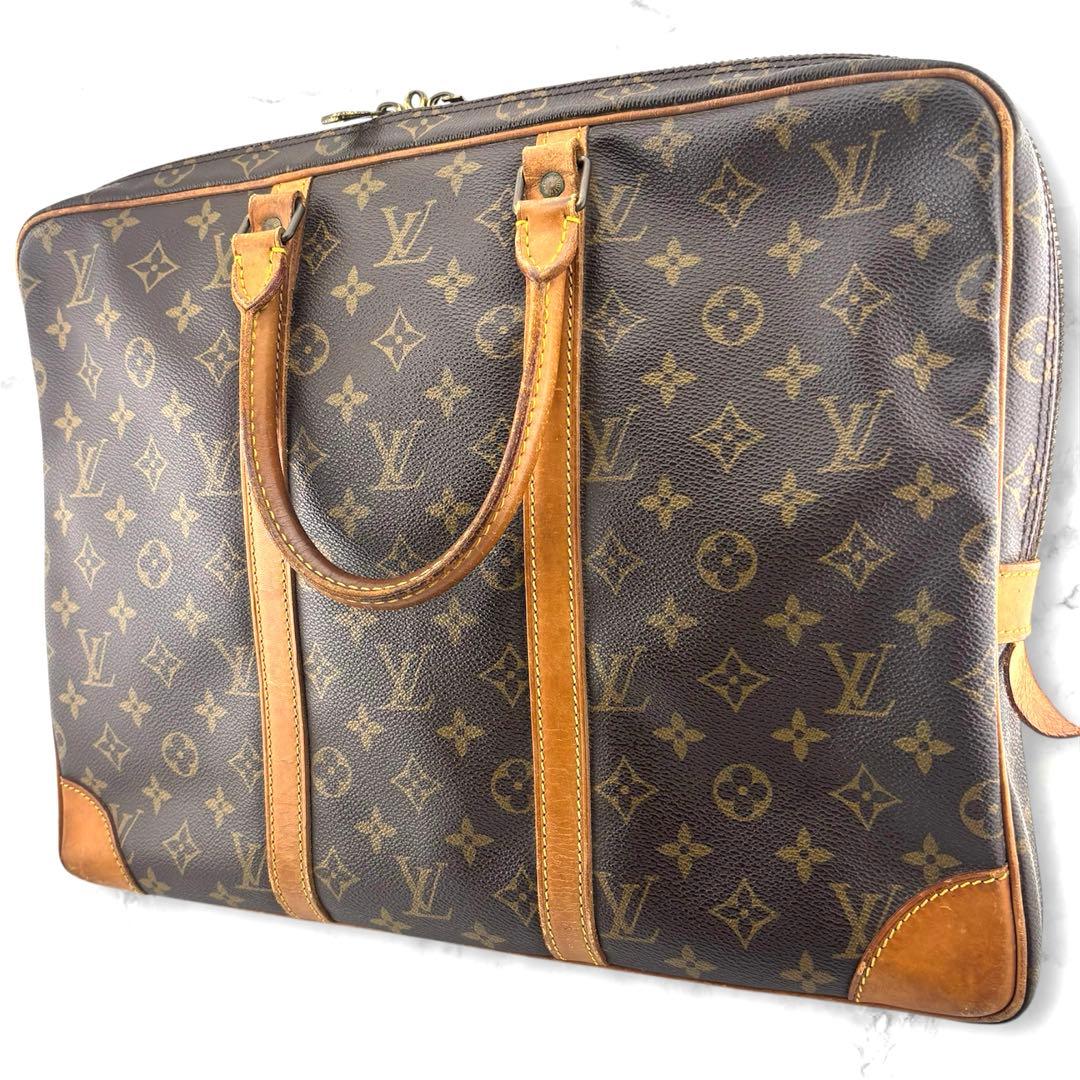 【美品】LOUIS VUITTON ポルトドキュマンヴォワヤージュ モノグラム