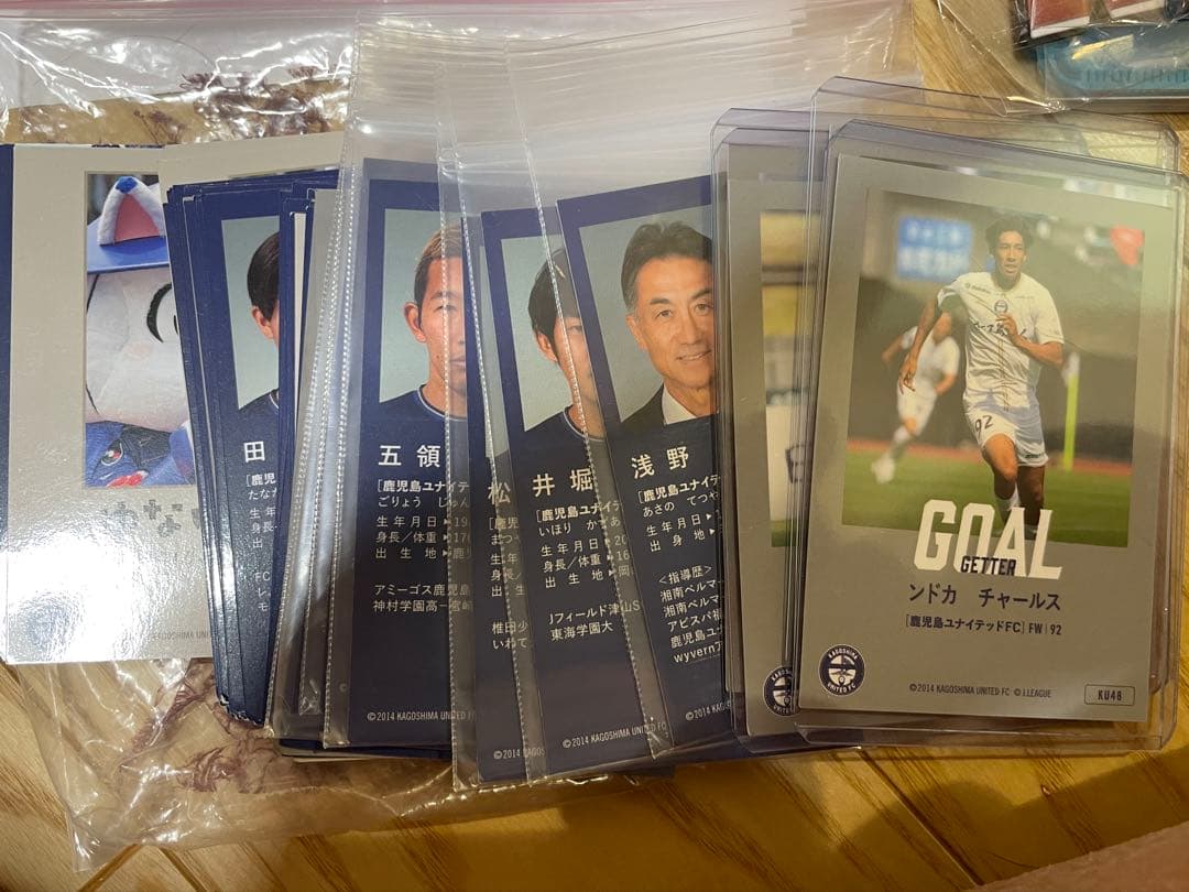 値下げ中:引退品（サッカー選手バッジ・カード・キーホルダーセット）