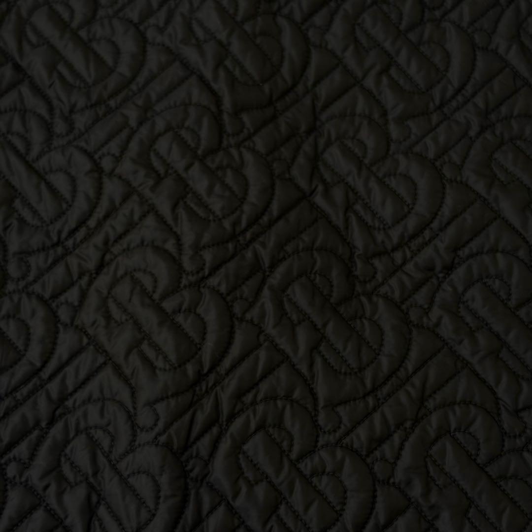 【未使用】BURBERRY ブラックキルティング トレーナー 12Y 152cm