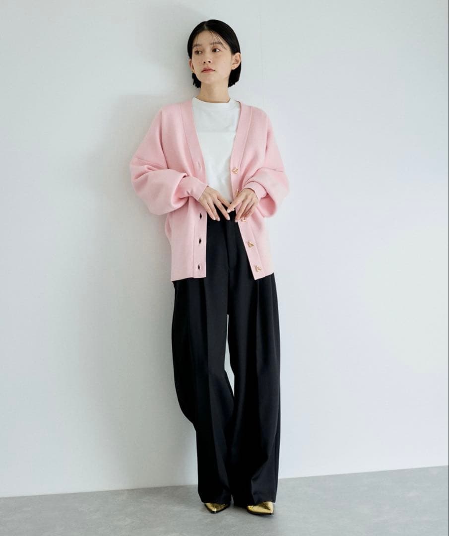 新品 アダムエロペ　トライアングルボタンミドルカーディガン　ブルー　長袖　ピンク