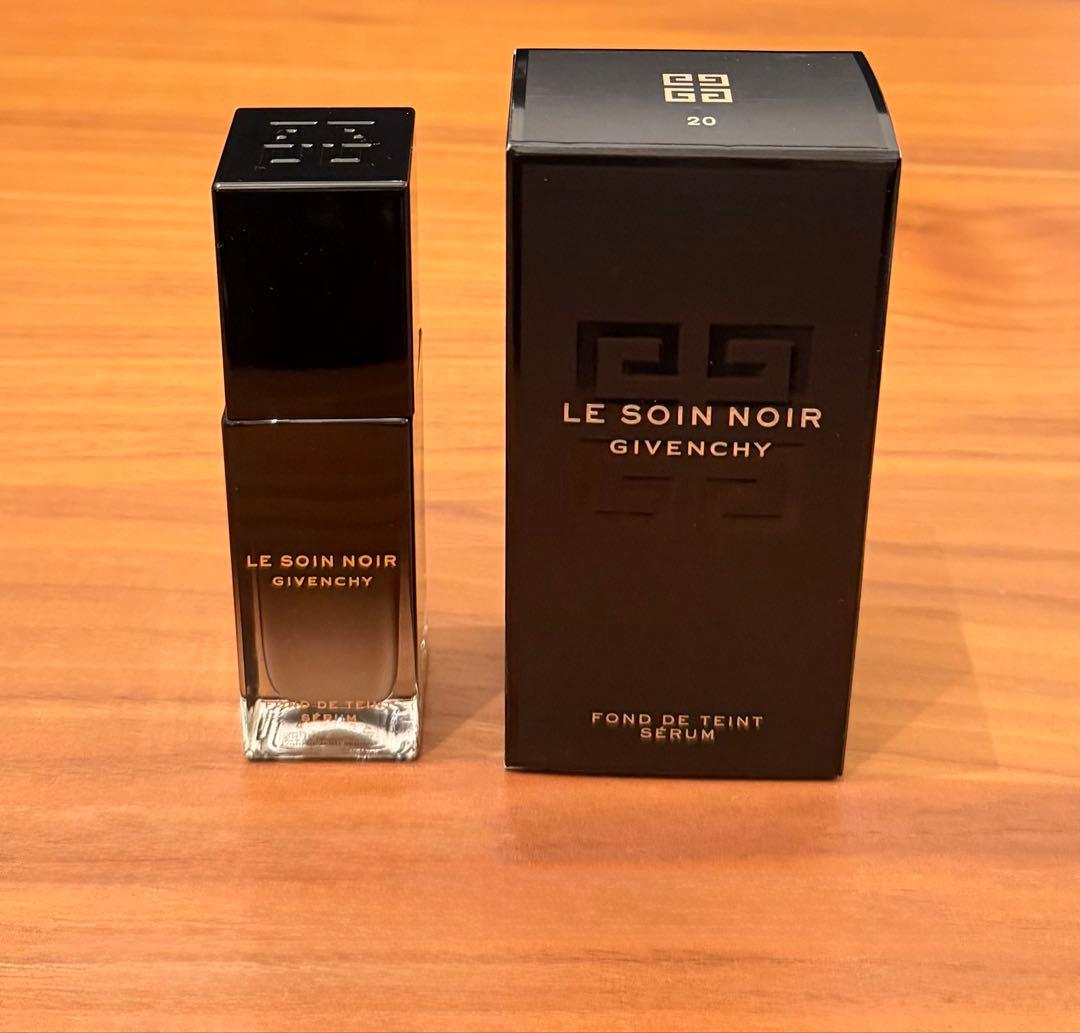 1プッシュのみ使用ジバンシイ ソワンノワールセラム ファンデーション20