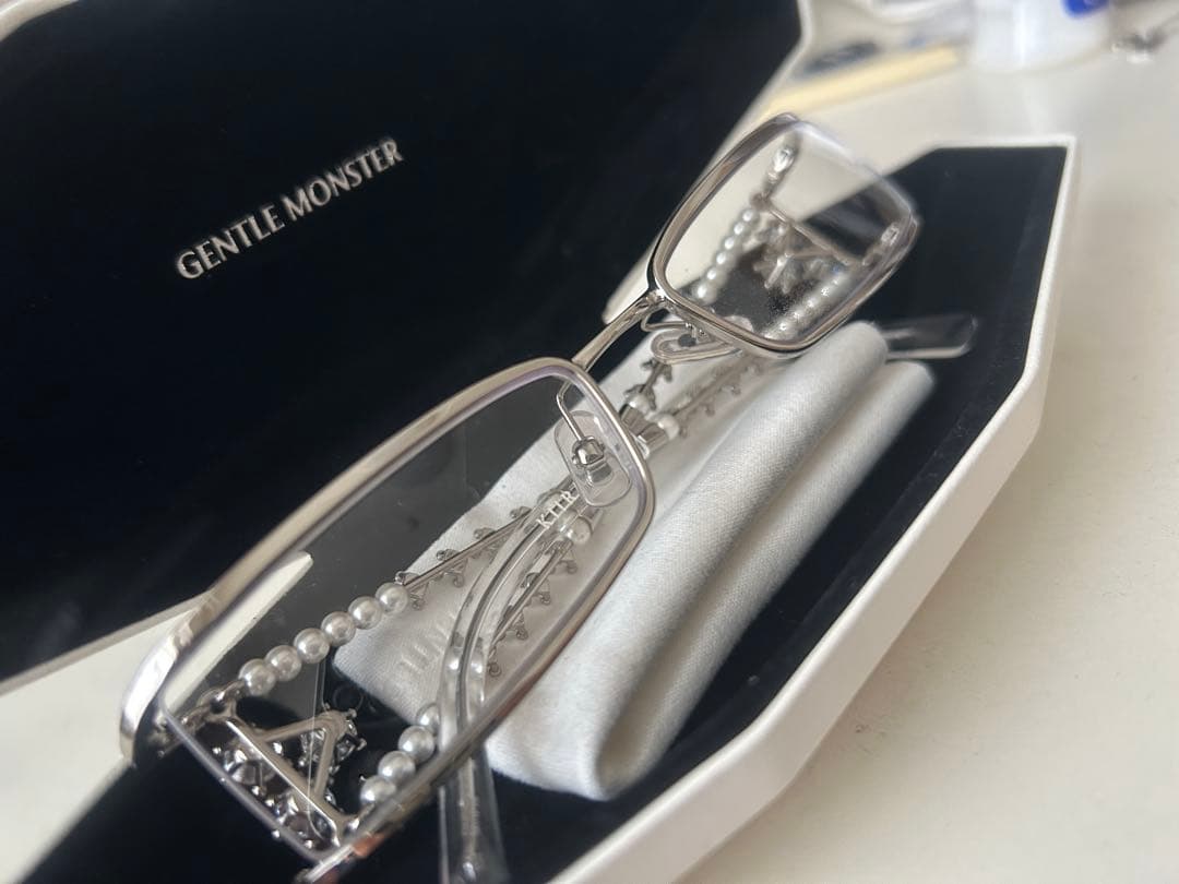 小物 GENTLE MONSTER Kiira02