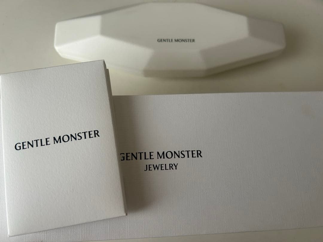 小物 GENTLE MONSTER Kiira02