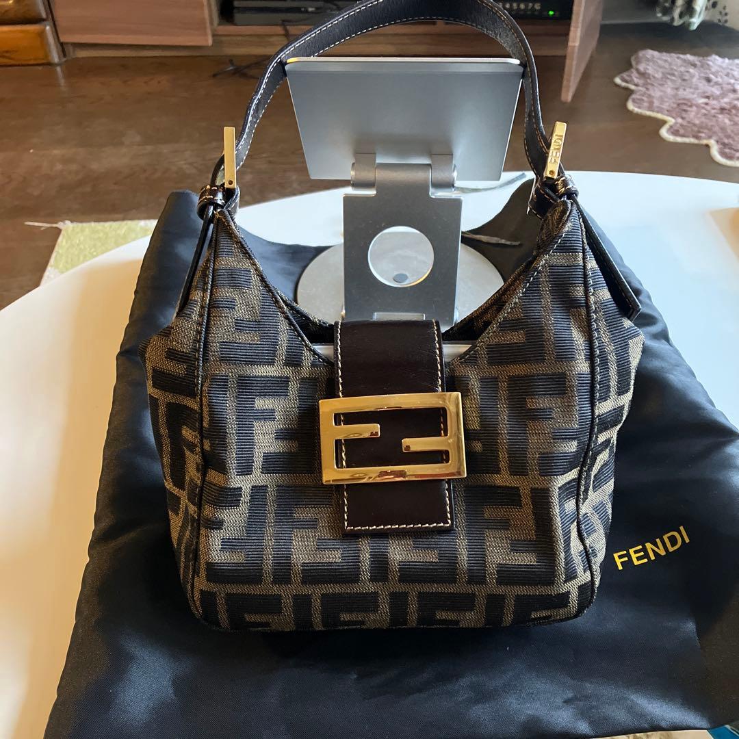 FENDI FFロゴ ハンドバッグ 保存袋付き