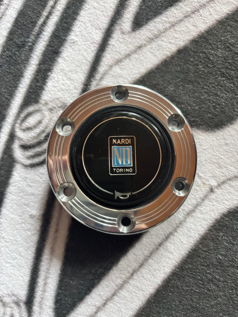 ナルディ NARDI ホーンボタン 当時物 サイドスポーク