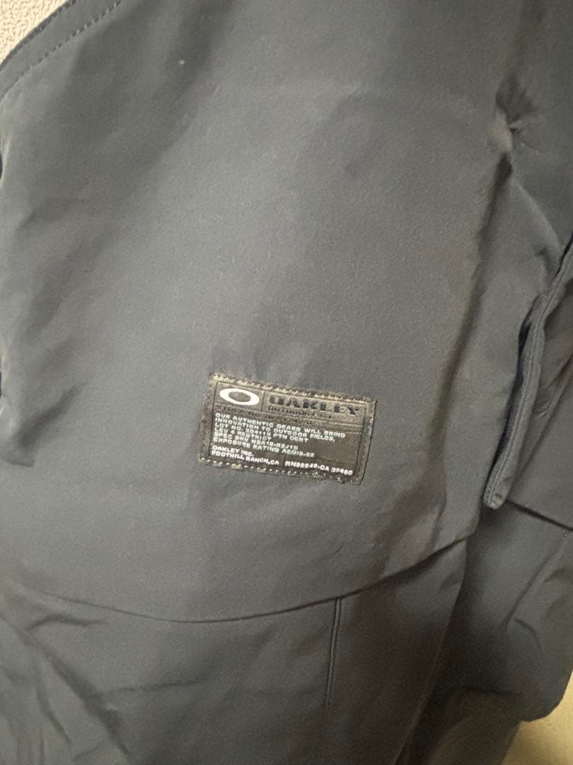 【新品・定価2.9万】オークリー スノボウェア つなぎ　ブラック XL相当