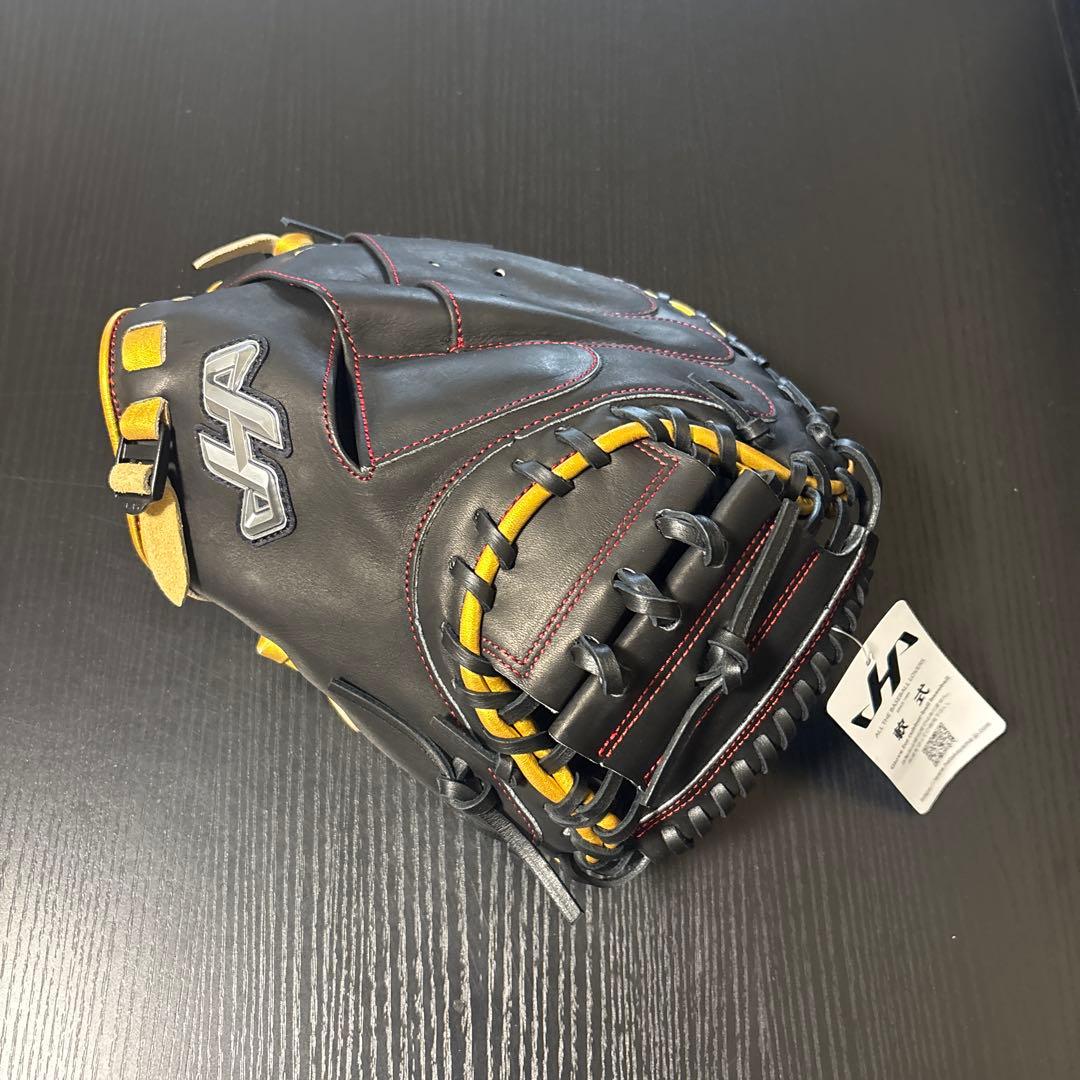 軟式ミット ブラック×ゴールド