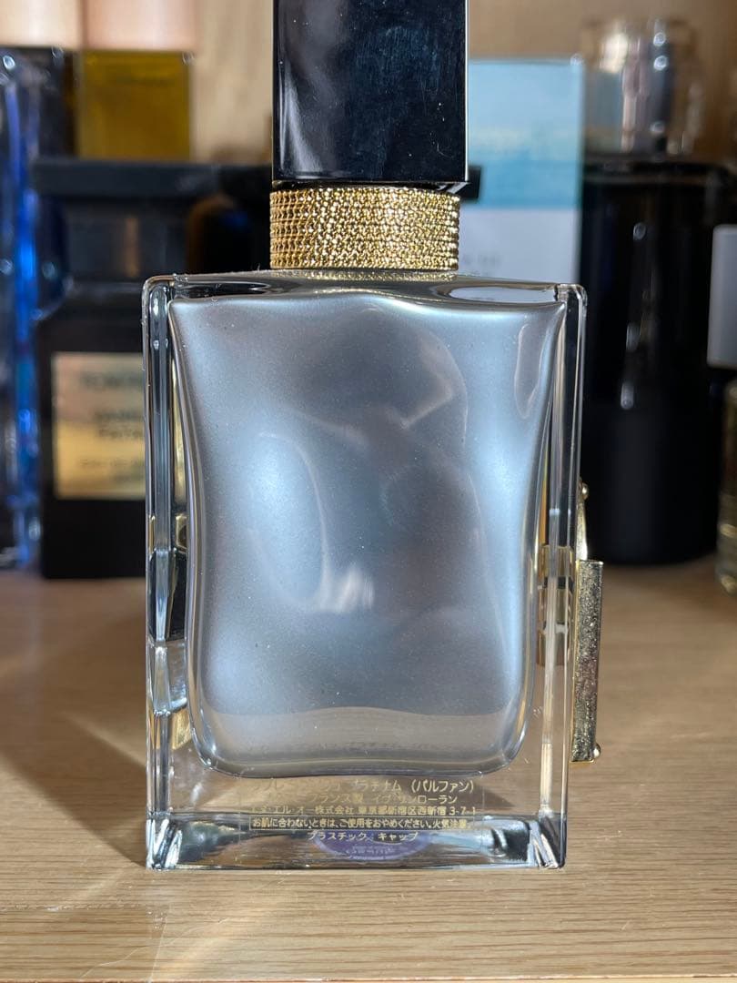 YVES SAINT LAURENT ブレ ラプソリュ プラチナム EDP50m