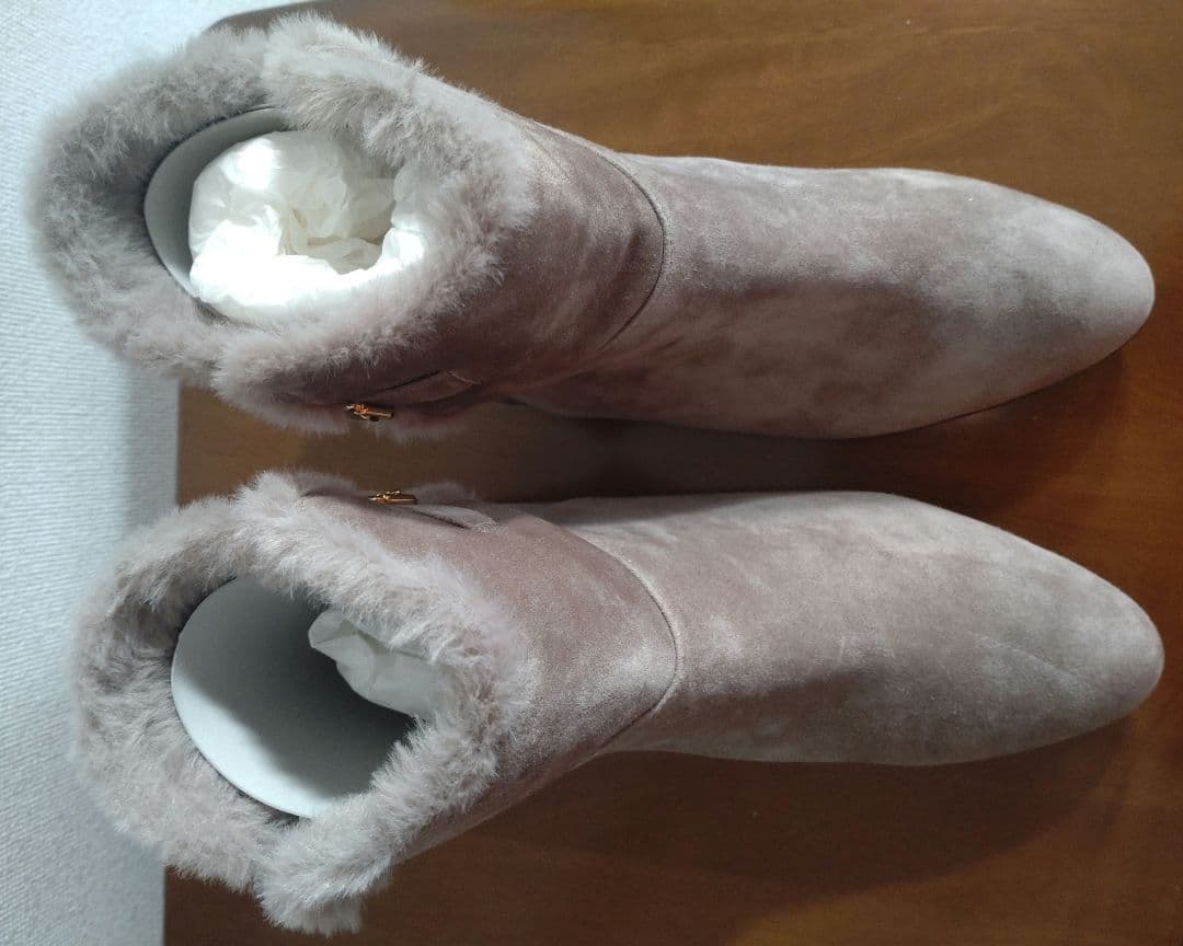 新品未使用　卑弥呼　バックル2WAYファーブーツ　ベージュ　25.5cm