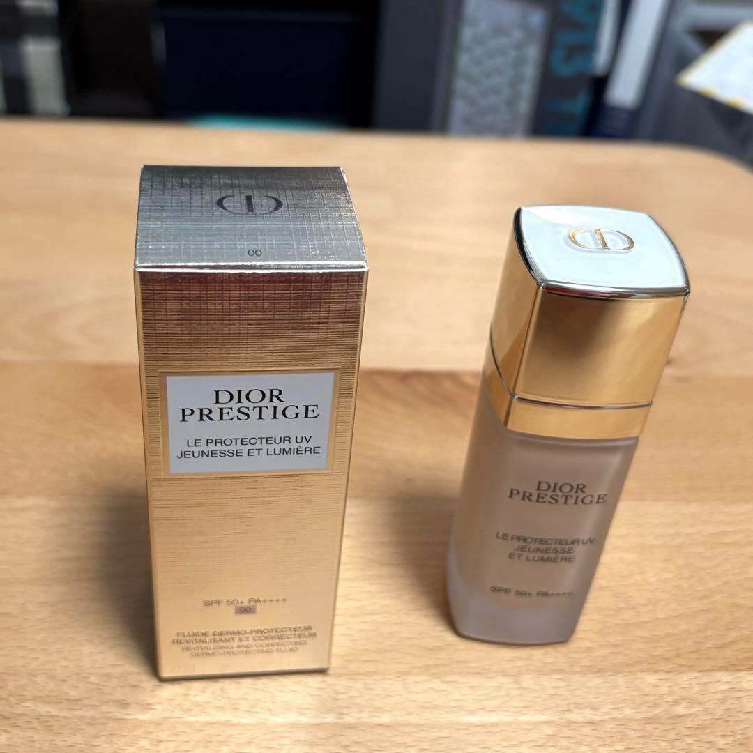 Dior プレステージ ホワイト ル プロテクター UVルミエール BB 00