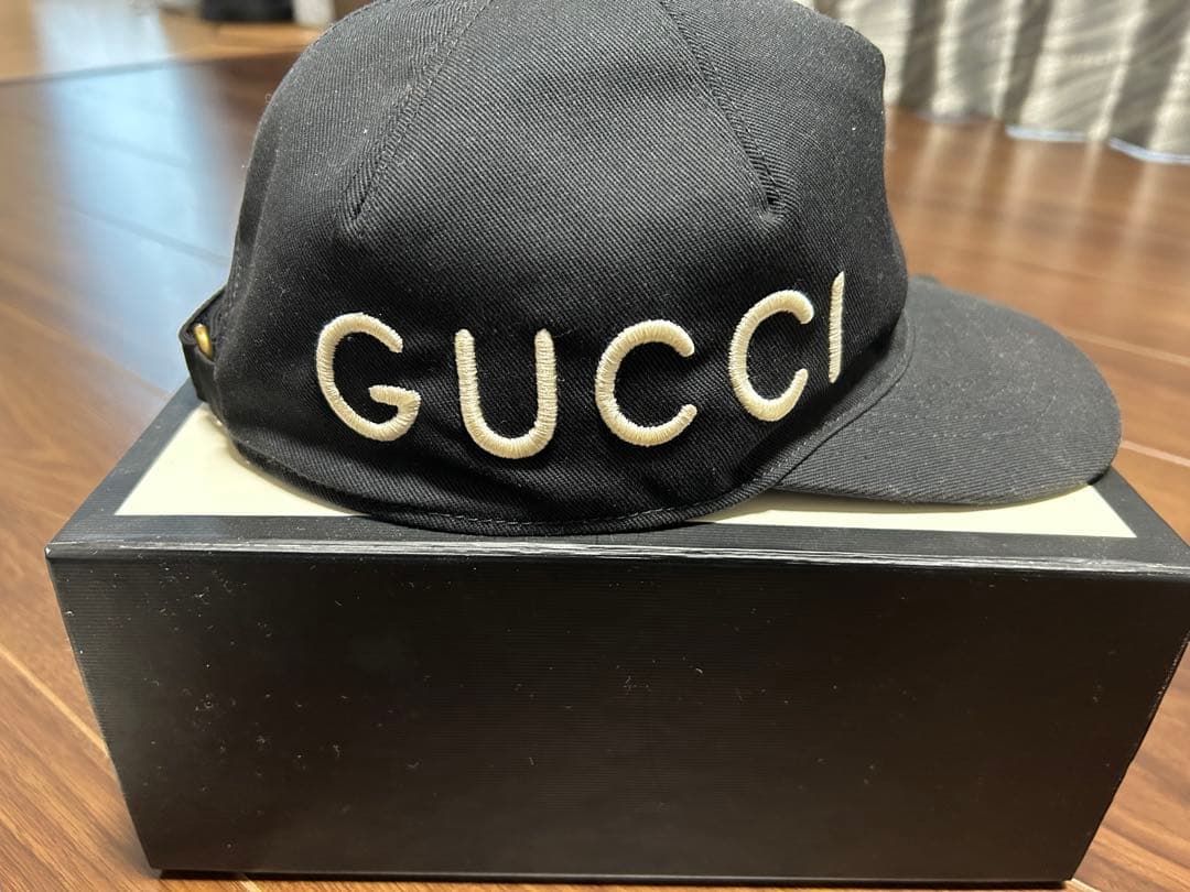 GUCCI エンブロイダリーキャンバスベースボールキャップ