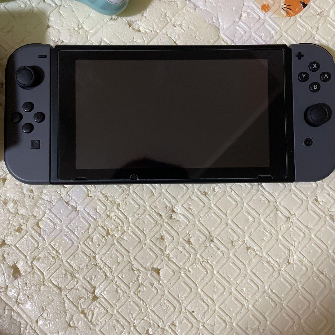 Switchブラックです。