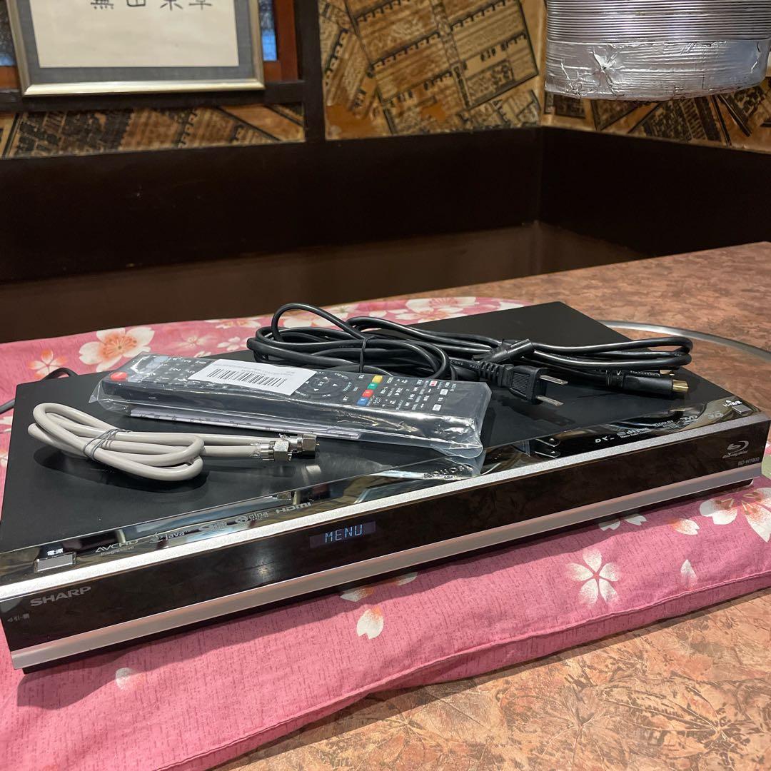 シャープ BD-W1800 12倍録 1TB 新品BDリモ等付フル装備 完動品！