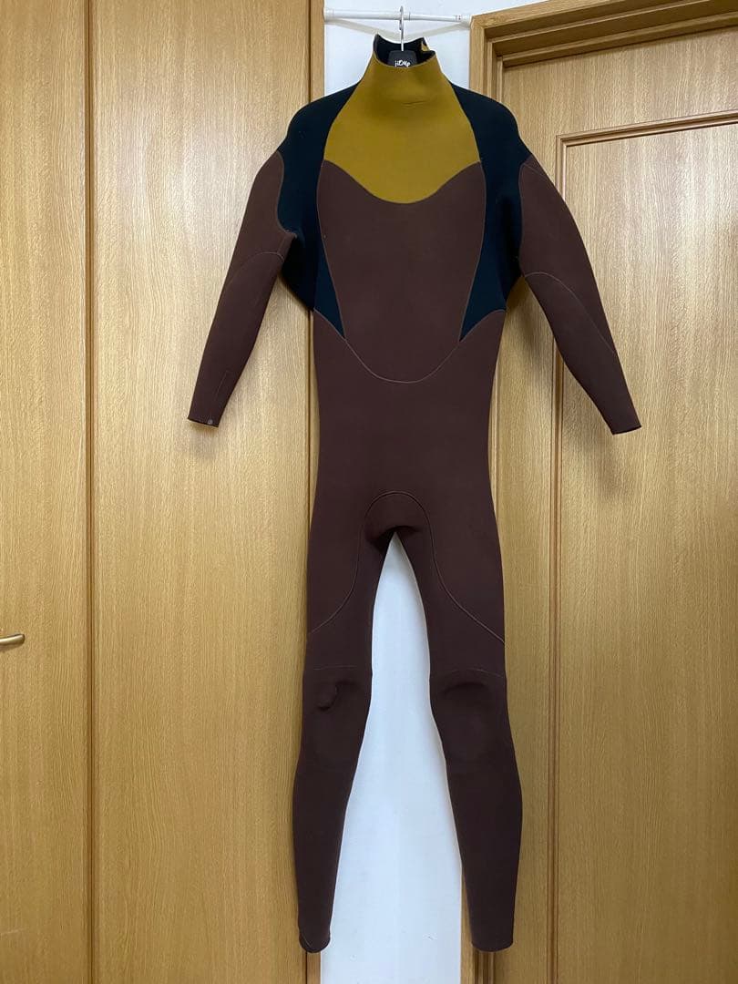 ★最高級シリーズ逆Rプリント‼︎【RASH】メンズ用５×３ｍｍセミドライフルスーツ